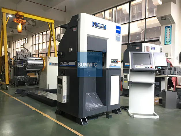 SUMWIC Machinery single rectangular core winding machine with the new technology for Three Phase Transformer